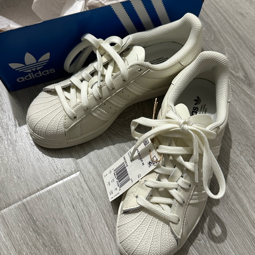 BRAND NEW ADIDAS SUPERSTAR